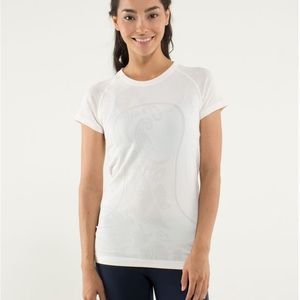 Swiftly Tech Short Sleeve *Paisley